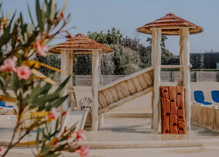 Mobil-home Avec Terrasse A - Api-1-52-1421 Camping *