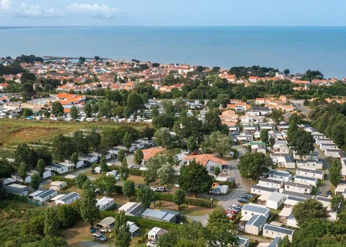 Mobil-home Avec Terrasse A - Api-1-52-1421 * La Bernerie-en-Retz