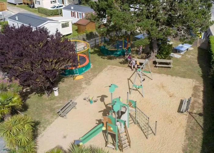 Mobil-home Avec Terrasse A - Api-1-52-1421 Camping *