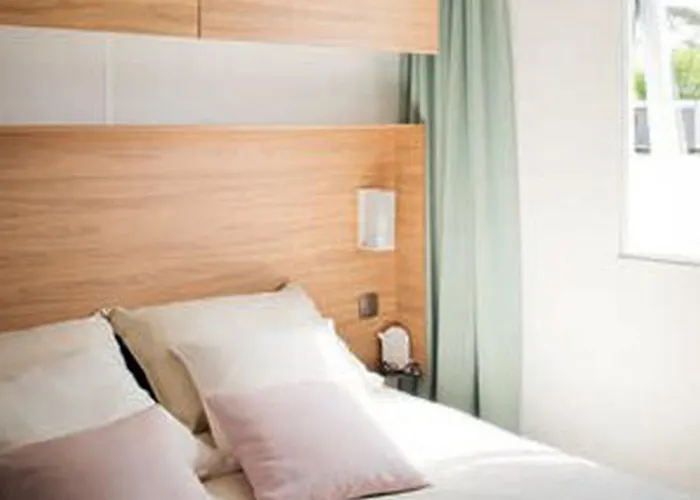 Kemp Mobil-home Avec Terrasse A - Api-1-52-1421